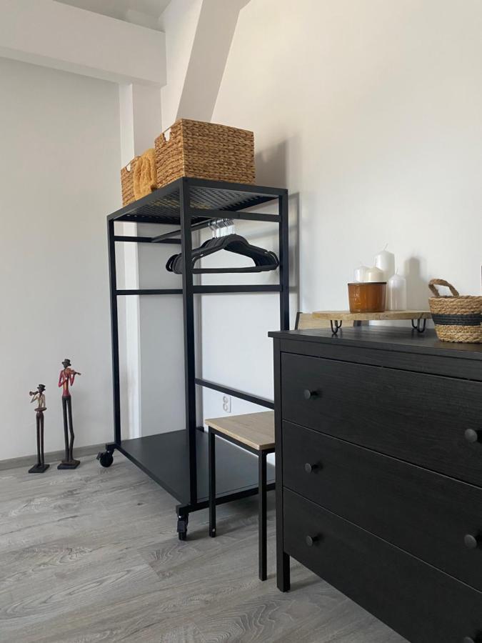 Apartament Hrabala Jelenia Góra Exteriör bild